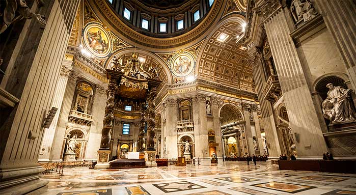 Interno Basilica di San Pietro in Vaticano, particolare della crociera